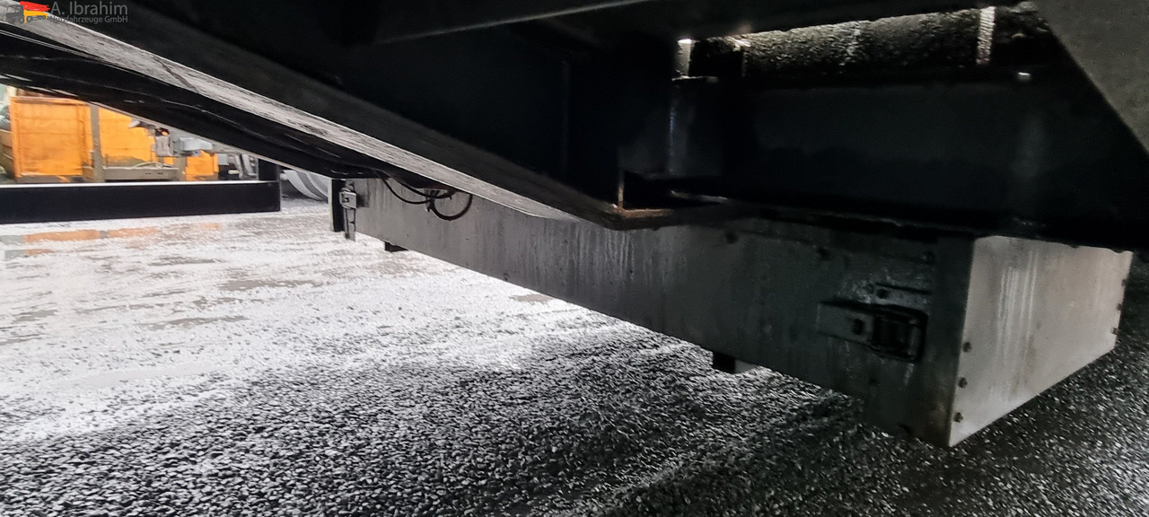 Goldhofer TU-L 3-24/80 Tieflader 10.00 m Ladefläche - Remolque góndola rebajadas: foto 5 Goldhofer TU-L 3-24/80 Tieflader 10.00 m Ladefläche - Remolque góndola rebajadas: foto 5