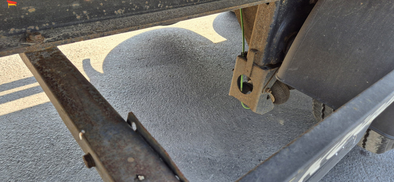 Kögel SN24 Standard, Edscha, Trommelbremse - Semirremolque lona: foto 5 Kögel SN24 Standard, Edscha, Trommelbremse - Semirremolque lona: foto 5