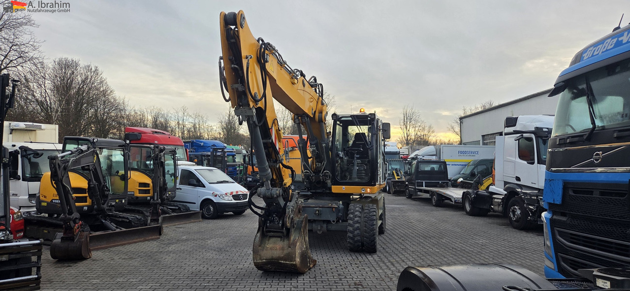 Liebherr A920 Litronic Schnellwechsler | Likufix | Klima | Hammerhydraulik - Excavadora de ruedas: foto 1 Liebherr A920 Litronic Schnellwechsler | Likufix | Klima | Hammerhydraulik - Excavadora de ruedas: foto 1