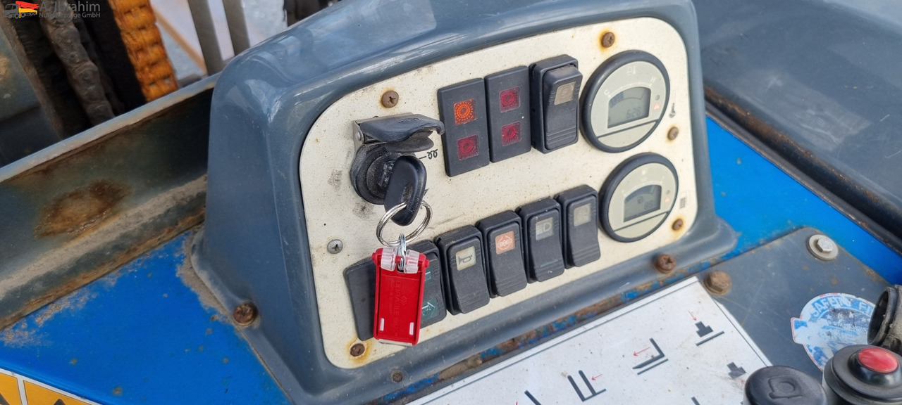 Carretilla elevadora transportable M4-25.3F Moffett Mitnahmestapler: foto 11 Carretilla elevadora transportable M4-25.3F Moffett Mitnahmestapler: foto 11