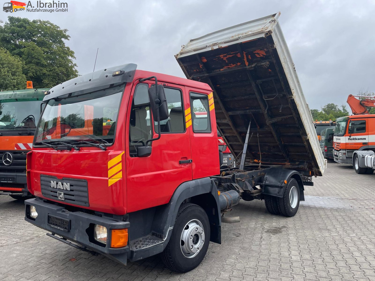 MAN L2000 Rost ja (Aufbau), sonst Zustand gut - Furgoneta basculante: foto 1 MAN L2000 Rost ja (Aufbau), sonst Zustand gut - Furgoneta basculante: foto 1