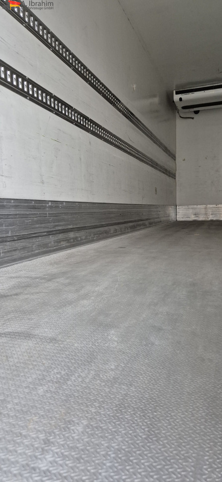 Mercedes-Benz 1830L Thermoking UT1200 - Camión frigorífico: foto 3 Mercedes-Benz 1830L Thermoking UT1200 - Camión frigorífico: foto 3