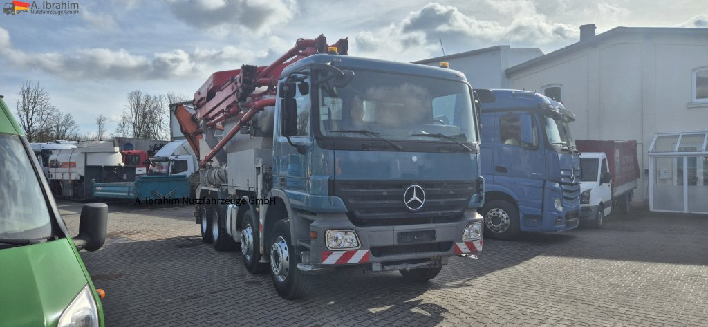 Mercedes-Benz 3241 PM 21-3 Liebherr 7 cbm PUMI Putzmeister Liebherr - Camión hormigonera con bomba: foto 1 Mercedes-Benz 3241 PM 21-3 Liebherr 7 cbm PUMI Putzmeister Liebherr - Camión hormigonera con bomba: foto 1