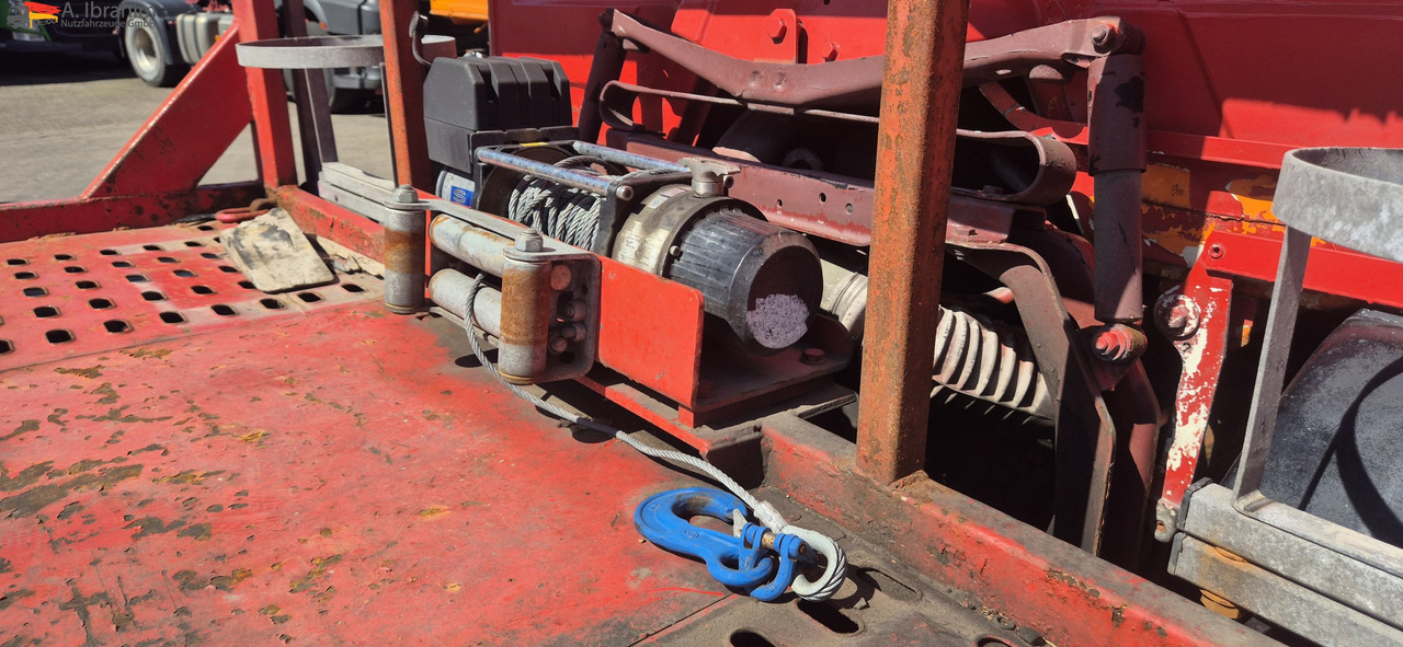 Mercedes-Benz 914 - Grua de remolque autos: foto 2 Mercedes-Benz 914 - Grua de remolque autos: foto 2