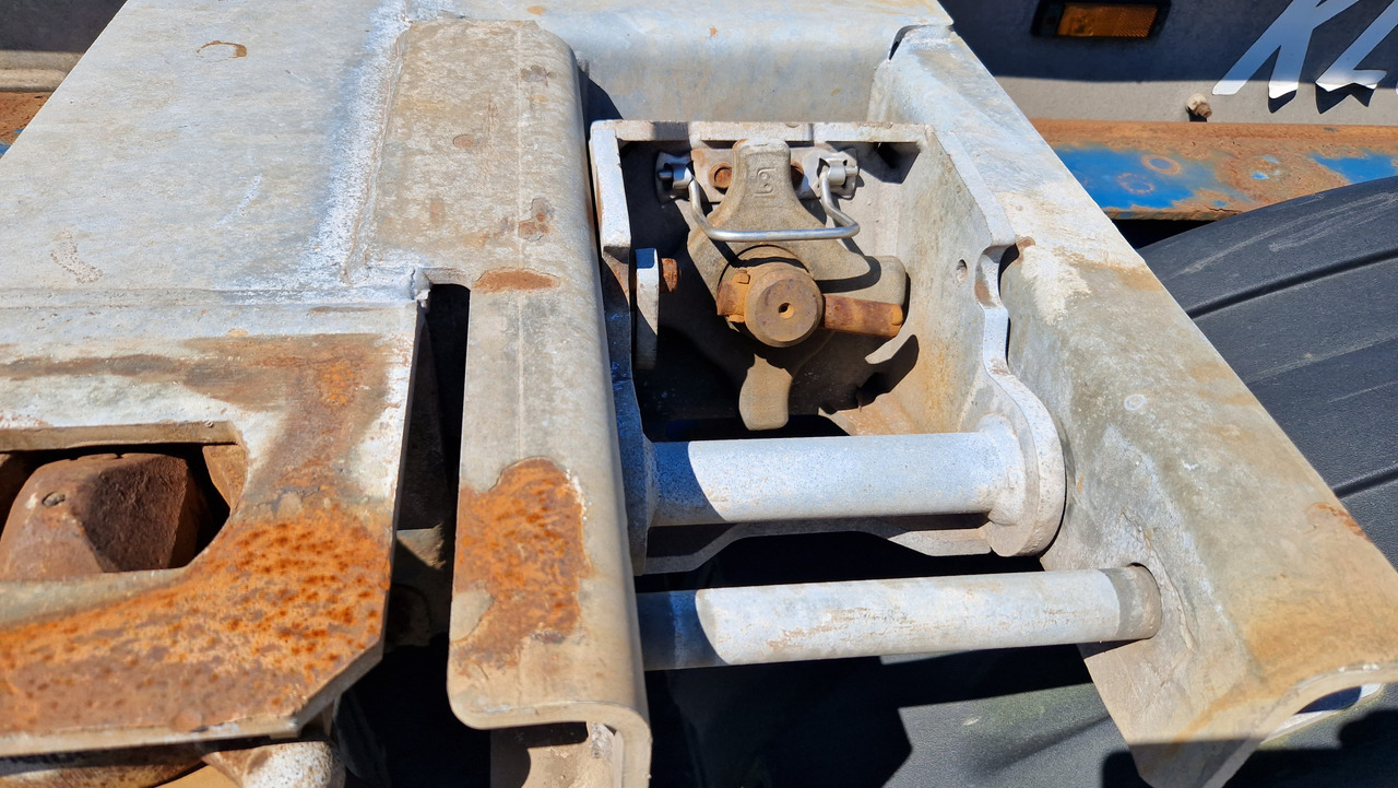 Schmitz SCF 24G Slider - Semirremolque portacontenedore/ Intercambiable: foto 3 Schmitz SCF 24G Slider - Semirremolque portacontenedore/ Intercambiable: foto 3