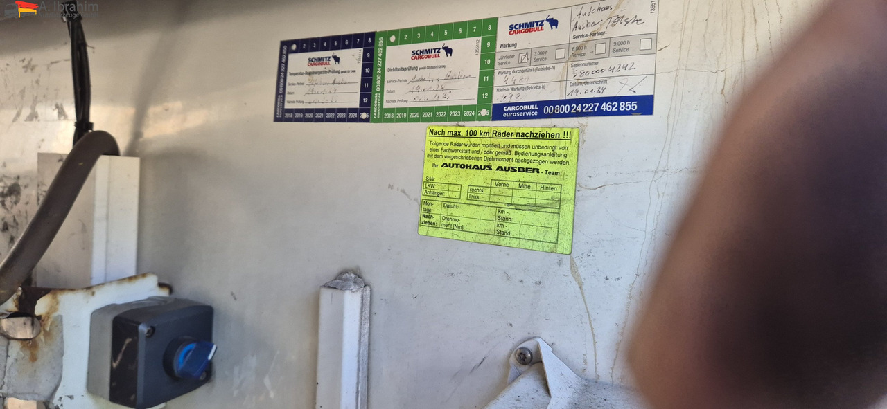 Schmitz SKO 24 Stirnwandschaden, voll fahrbereit Schmitz Kühlaggregat - Semirremolque frigorífico: foto 4 Schmitz SKO 24 Stirnwandschaden, voll fahrbereit Schmitz Kühlaggregat - Semirremolque frigorífico: foto 4