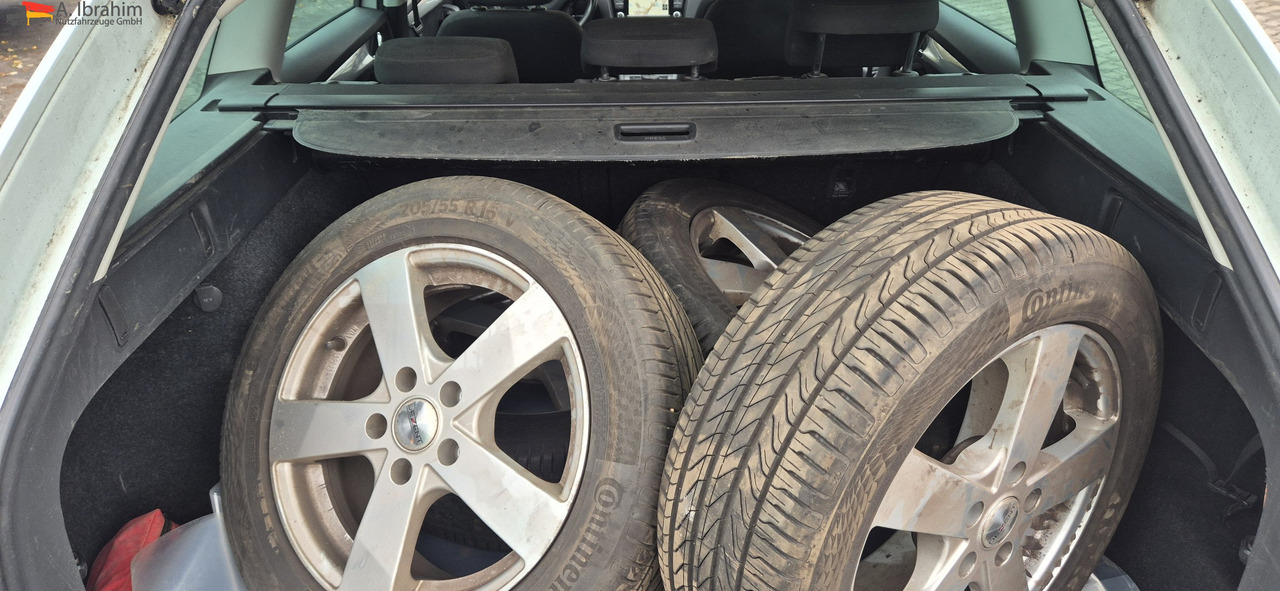 Skoda Octavia 2.0 TDI | 8-fach bereift - Coche: foto 5 Skoda Octavia 2.0 TDI | 8-fach bereift - Coche: foto 5