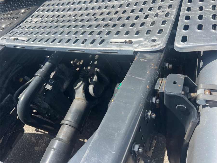 Cabeza tractora Iveco AS440S46T/P: foto 8 Cabeza tractora Iveco AS440S46T/P: foto 8