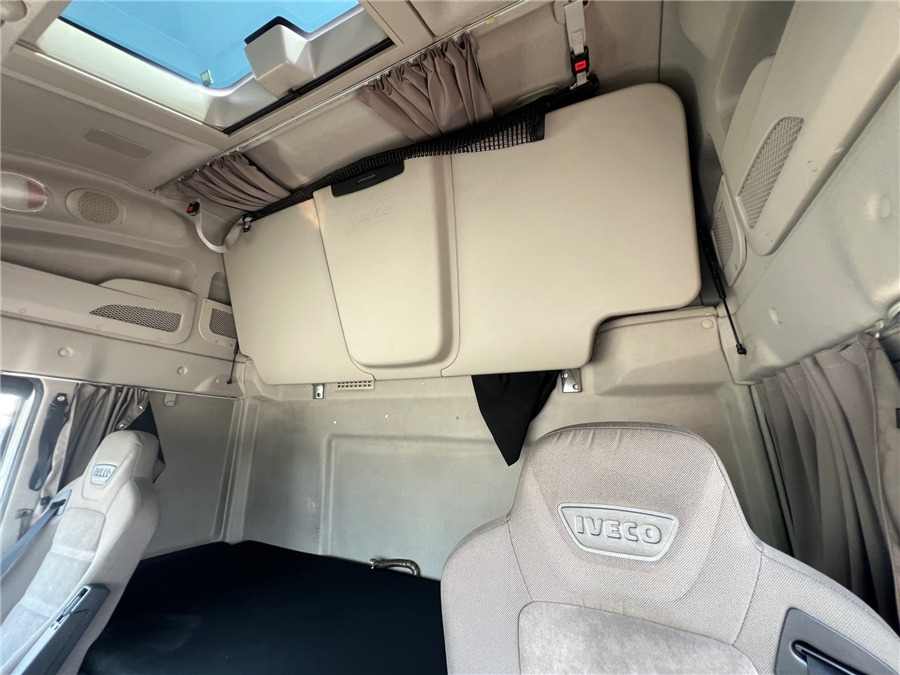 Cabeza tractora Iveco AS440S46T/P: foto 15 Cabeza tractora Iveco AS440S46T/P: foto 15