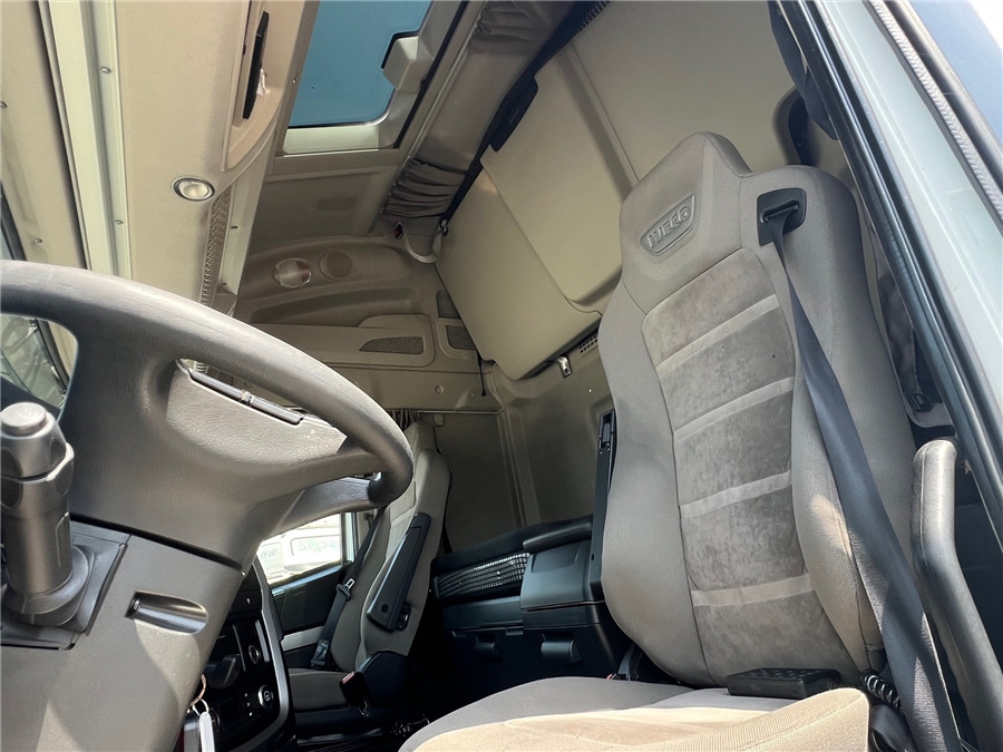 Cabeza tractora Iveco AS440S46T/P: foto 13 Cabeza tractora Iveco AS440S46T/P: foto 13