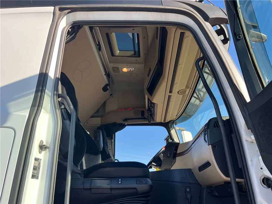Cabeza tractora MERCEDES-BENZ 1863 AMG / RETARDER: foto 20