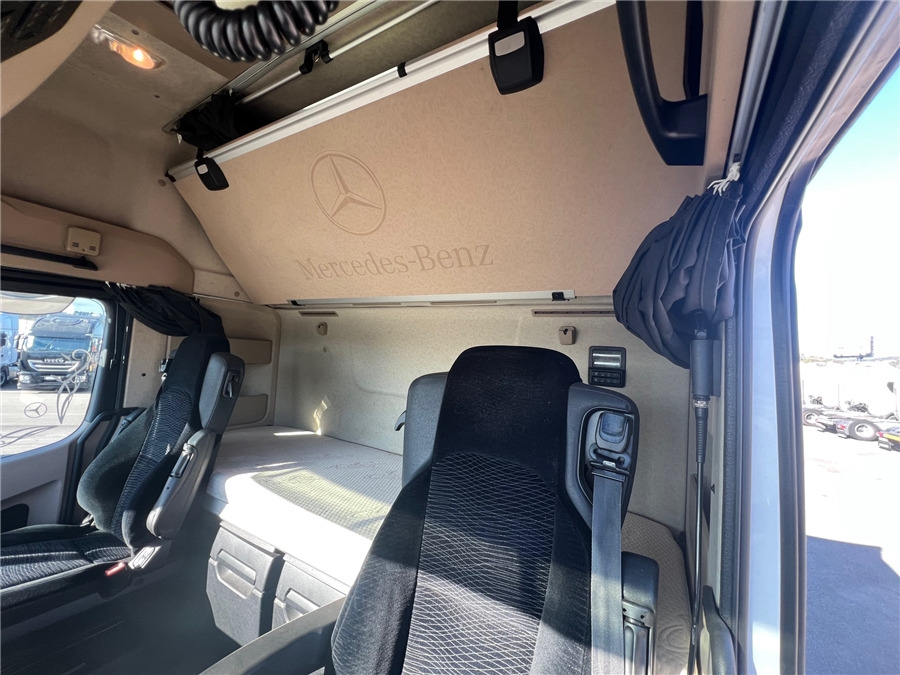 Cabeza tractora MERCEDES-BENZ 1863 AMG / RETARDER: foto 16