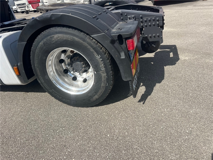 Cabeza tractora Renault AE 440: foto 19