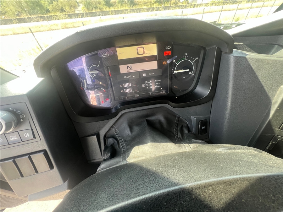 Cabeza tractora Renault C 460: foto 18