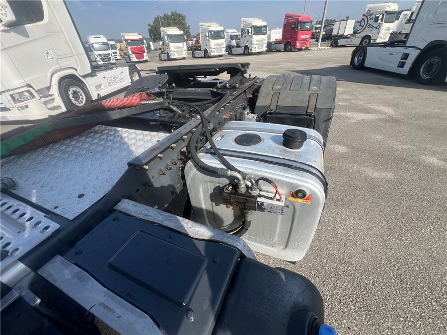 Cabeza tractora Renault C 460: foto 7