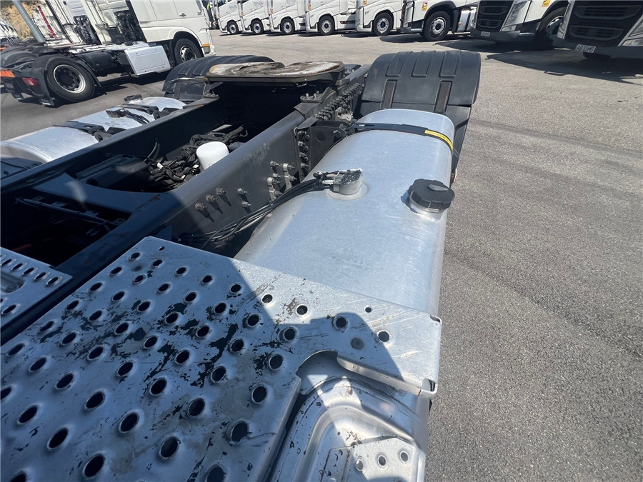 Cabeza tractora Volvo FH500: foto 7