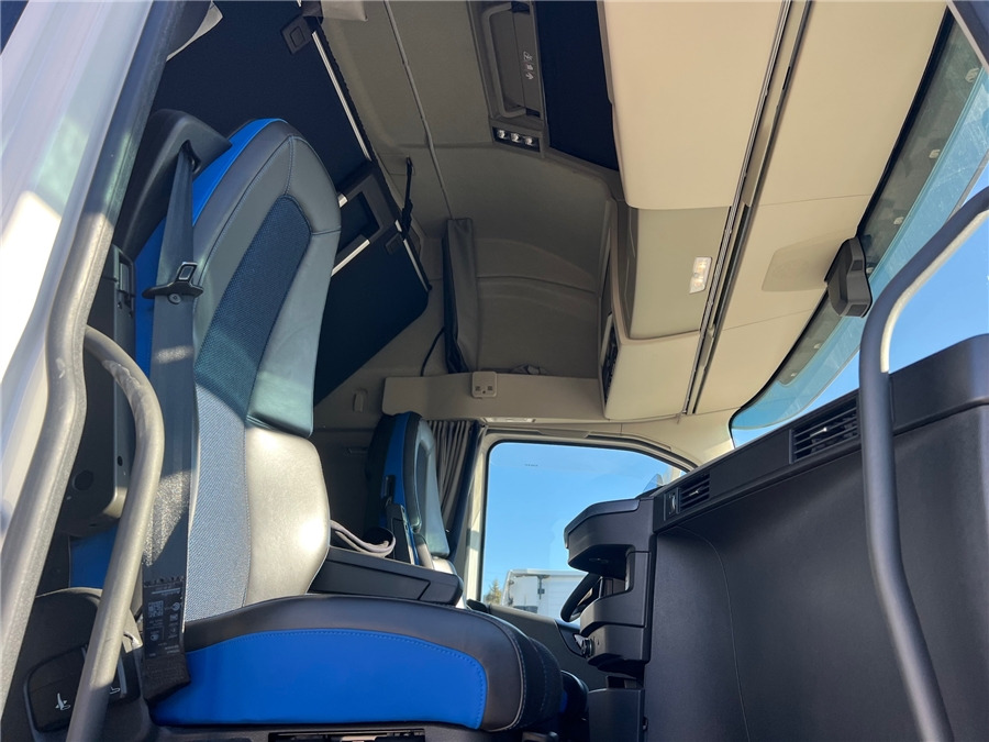 Cabeza tractora Volvo FH500/RETARDER/PCOOL: foto 13