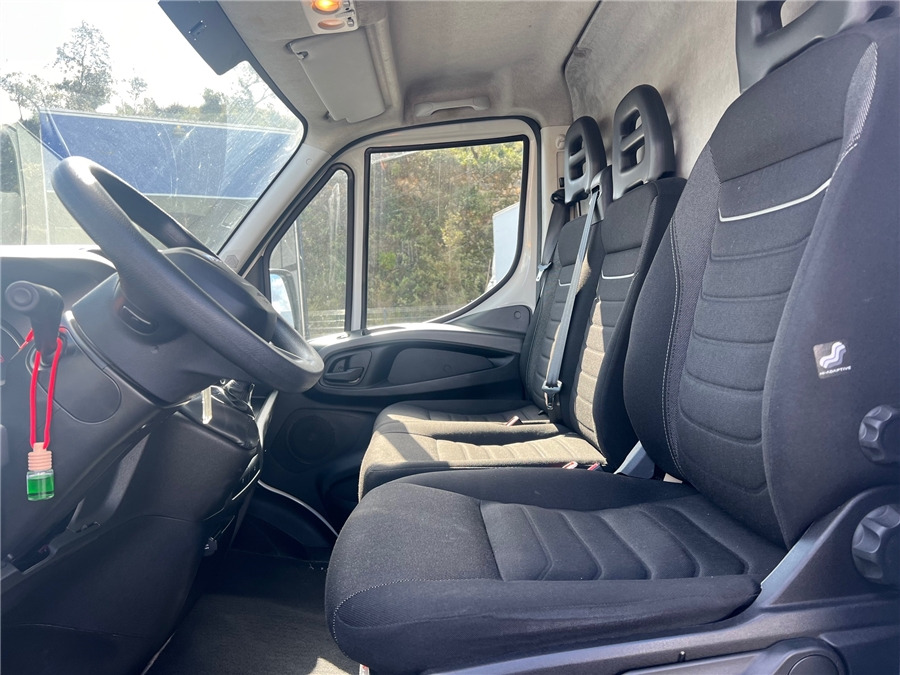 Furgón Iveco 35C16: foto 11