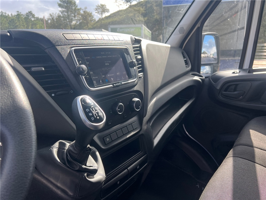 Furgón Iveco 35C16: foto 12