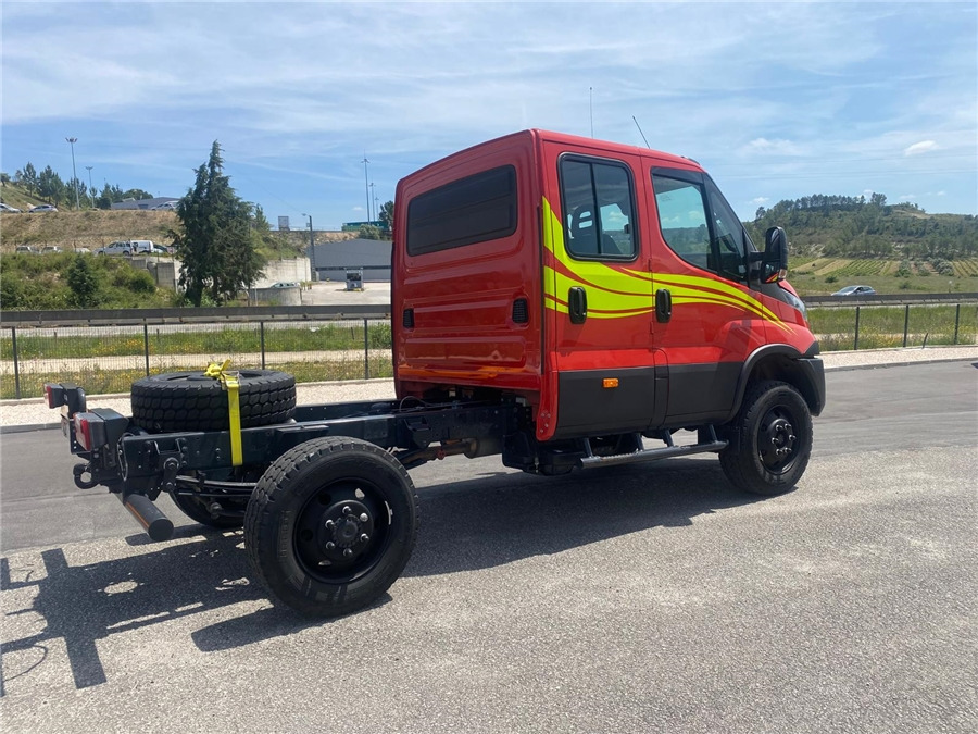 Iveco 70-S180 4X4 - Camión chasis: foto 4 Iveco 70-S180 4X4 - Camión chasis: foto 4