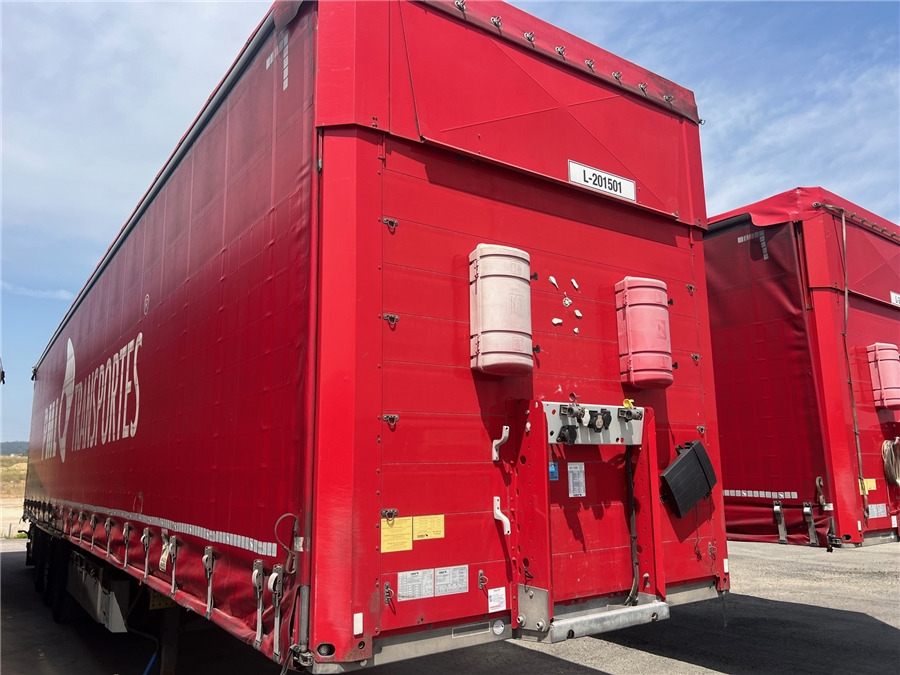 SCHMITZ CARGOBULL SCB-S3T TETO ELEVAR - Semirremolque lona: foto 2 SCHMITZ CARGOBULL SCB-S3T TETO ELEVAR - Semirremolque lona: foto 2