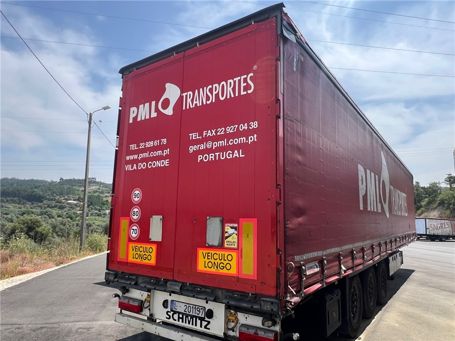 SCHMITZ CARGOBULL SCB-S3T TETO ELEVAR - Semirremolque lona: foto 4 SCHMITZ CARGOBULL SCB-S3T TETO ELEVAR - Semirremolque lona: foto 4