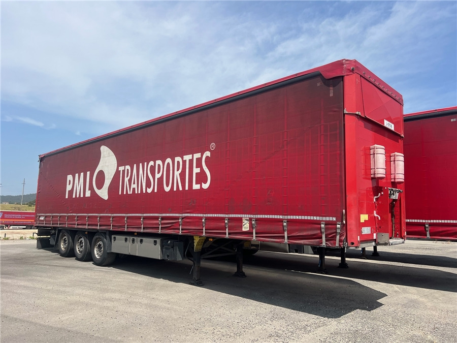 SCHMITZ CARGOBULL SCB-S3T TETO ELEVAR - Semirremolque lona: foto 1 SCHMITZ CARGOBULL SCB-S3T TETO ELEVAR - Semirremolque lona: foto 1