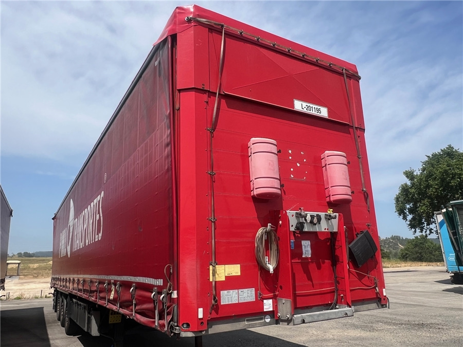 SCHMITZ CARGOBULL SCB-S3T TETO ELEVAR - Semirremolque lona: foto 1 SCHMITZ CARGOBULL SCB-S3T TETO ELEVAR - Semirremolque lona: foto 1