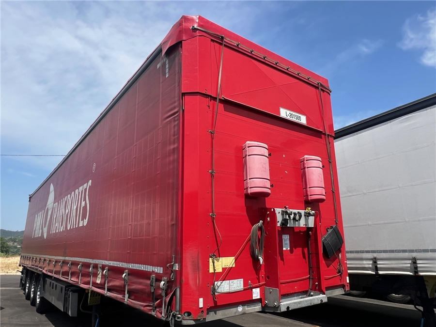 SCHMITZ CARGOBULL SCB-S3T TETO ELEVAR - Semirremolque lona: foto 1 SCHMITZ CARGOBULL SCB-S3T TETO ELEVAR - Semirremolque lona: foto 1