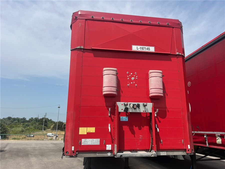 SCHMITZ CARGOBULL SCB-S3T TETO ELEVAR - Semirremolque lona: foto 3 SCHMITZ CARGOBULL SCB-S3T TETO ELEVAR - Semirremolque lona: foto 3
