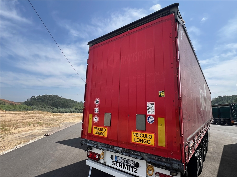 SCHMITZ CARGOBULL SCB-S3T TETO ELEVAR - Semirremolque lona: foto 3 SCHMITZ CARGOBULL SCB-S3T TETO ELEVAR - Semirremolque lona: foto 3