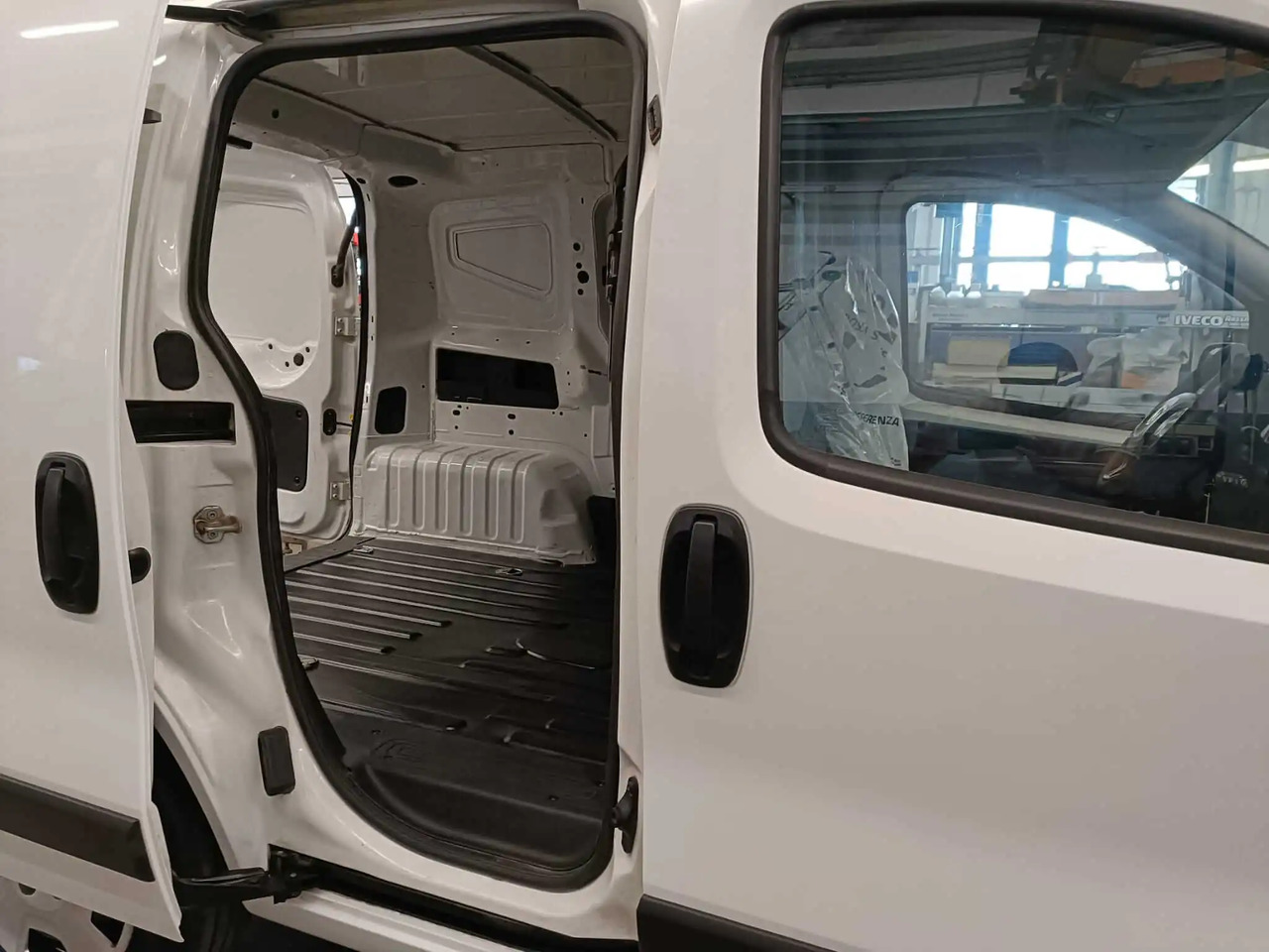 FIAT FIORINO SX - Furgón: foto 5 FIAT FIORINO SX - Furgón: foto 5