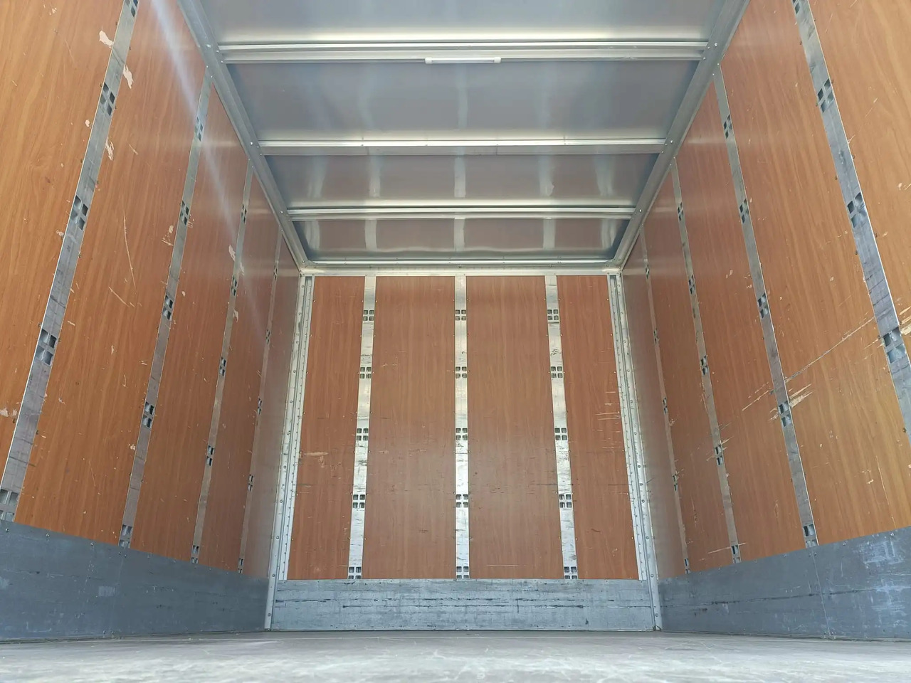 Furgoneta caja cerrada FORD TRANSIT FURGONATO BOX: foto 6
