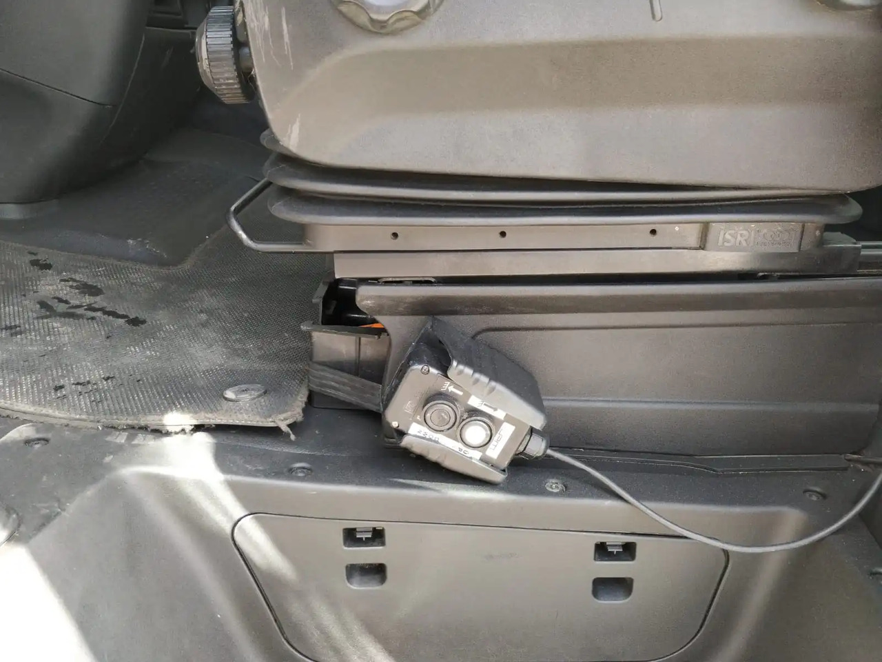 Furgoneta basculante IVECO DAILY 35C16 6 POSTI 3000 CC: foto 9