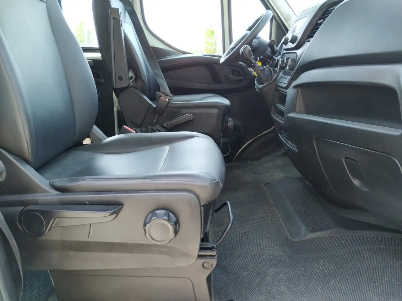 Furgoneta basculante IVECO DAILY 35C16 6 POSTI 3000 CC: foto 14