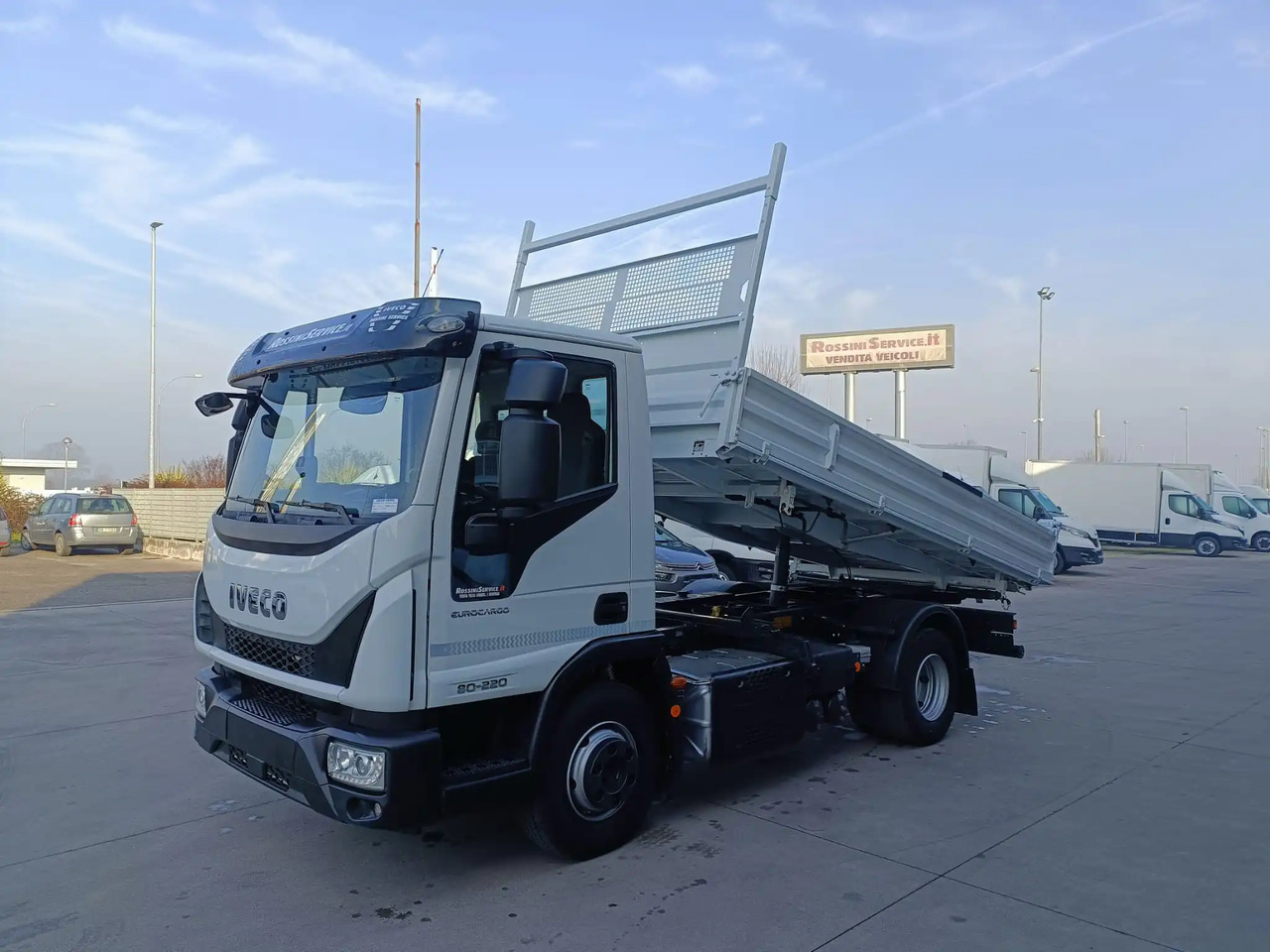 IVECO EUROCARGO 80E22K - Camión volquete: foto 3 IVECO EUROCARGO 80E22K - Camión volquete: foto 3