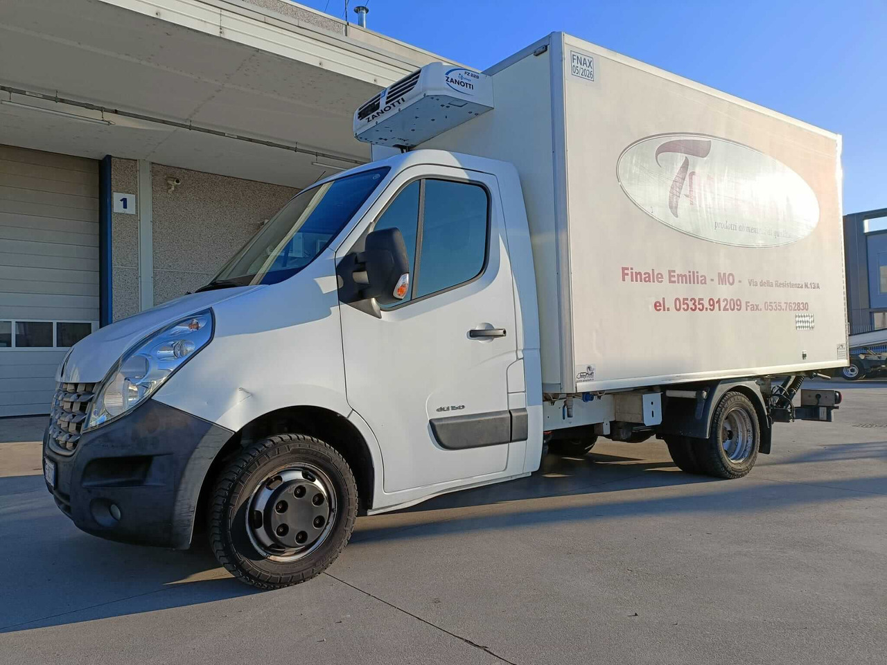 RENAULT MASTER FRIGO CON SPONDA - Furgoneta frigorifica: foto 4 RENAULT MASTER FRIGO CON SPONDA - Furgoneta frigorifica: foto 4