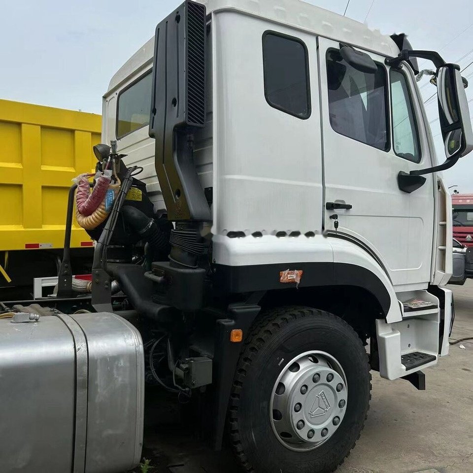 Cabeza tractora nuevo Howo 371: foto 6