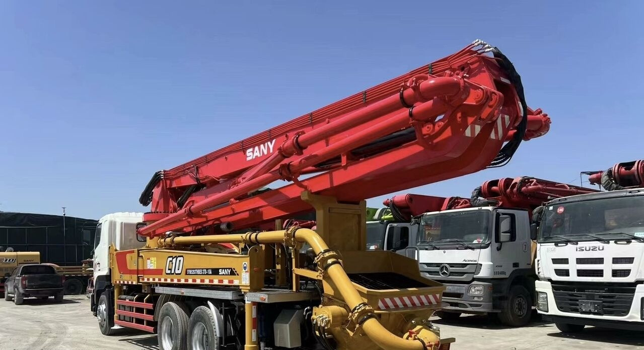 Hino Sany on chassis - Bomba de hormigón: foto 2 Hino Sany on chassis - Bomba de hormigón: foto 2
