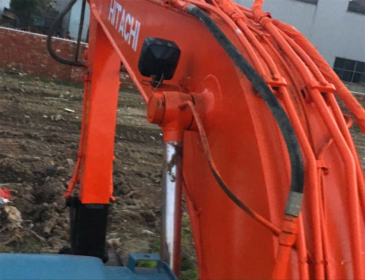 Hitachi EX120-3 - Excavadora de cadenas: foto 2 Hitachi EX120-3 - Excavadora de cadenas: foto 2