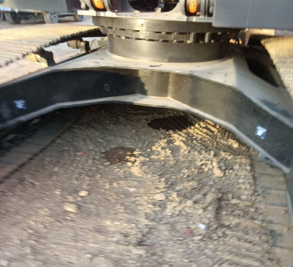 Hitachi ZX240 - Excavadora de cadenas: foto 2 Hitachi ZX240 - Excavadora de cadenas: foto 2