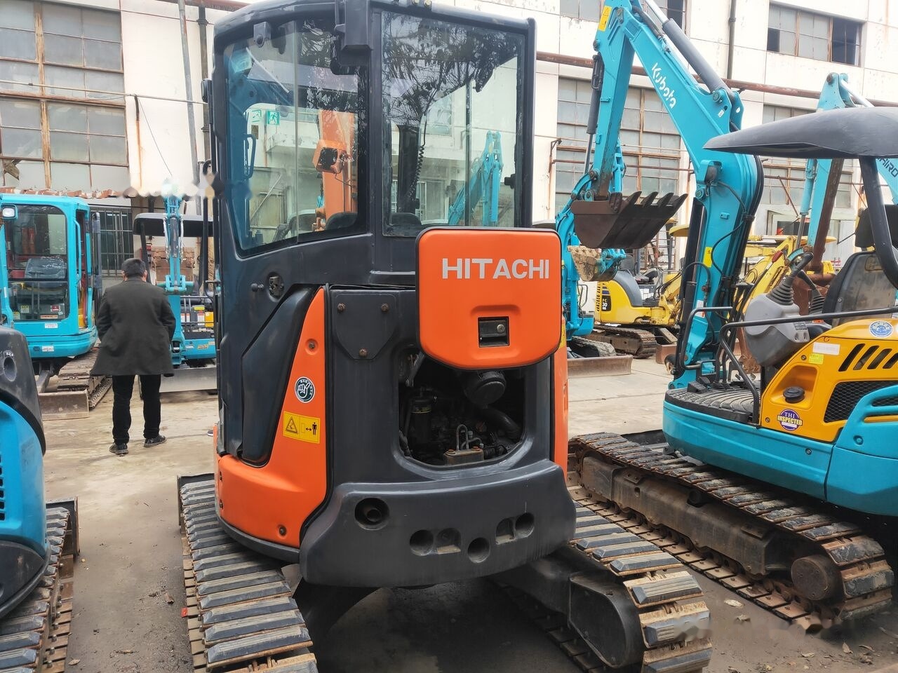 Miniexcavadora Hitachi ZX35: foto 6 Miniexcavadora Hitachi ZX35: foto 6