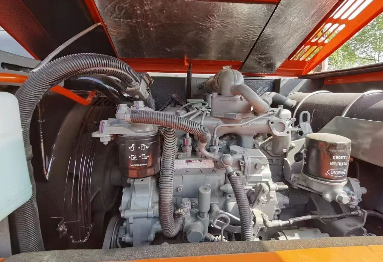 Hitachi ZX70 - Excavadora de cadenas: foto 4 Hitachi ZX70 - Excavadora de cadenas: foto 4