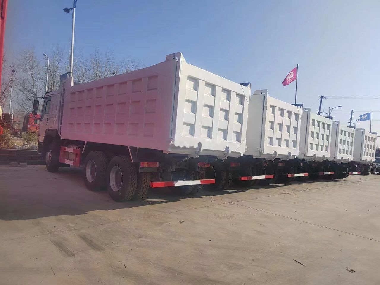 Howo 371 6x4 - Camión volquete: foto 3 Howo 371 6x4 - Camión volquete: foto 3