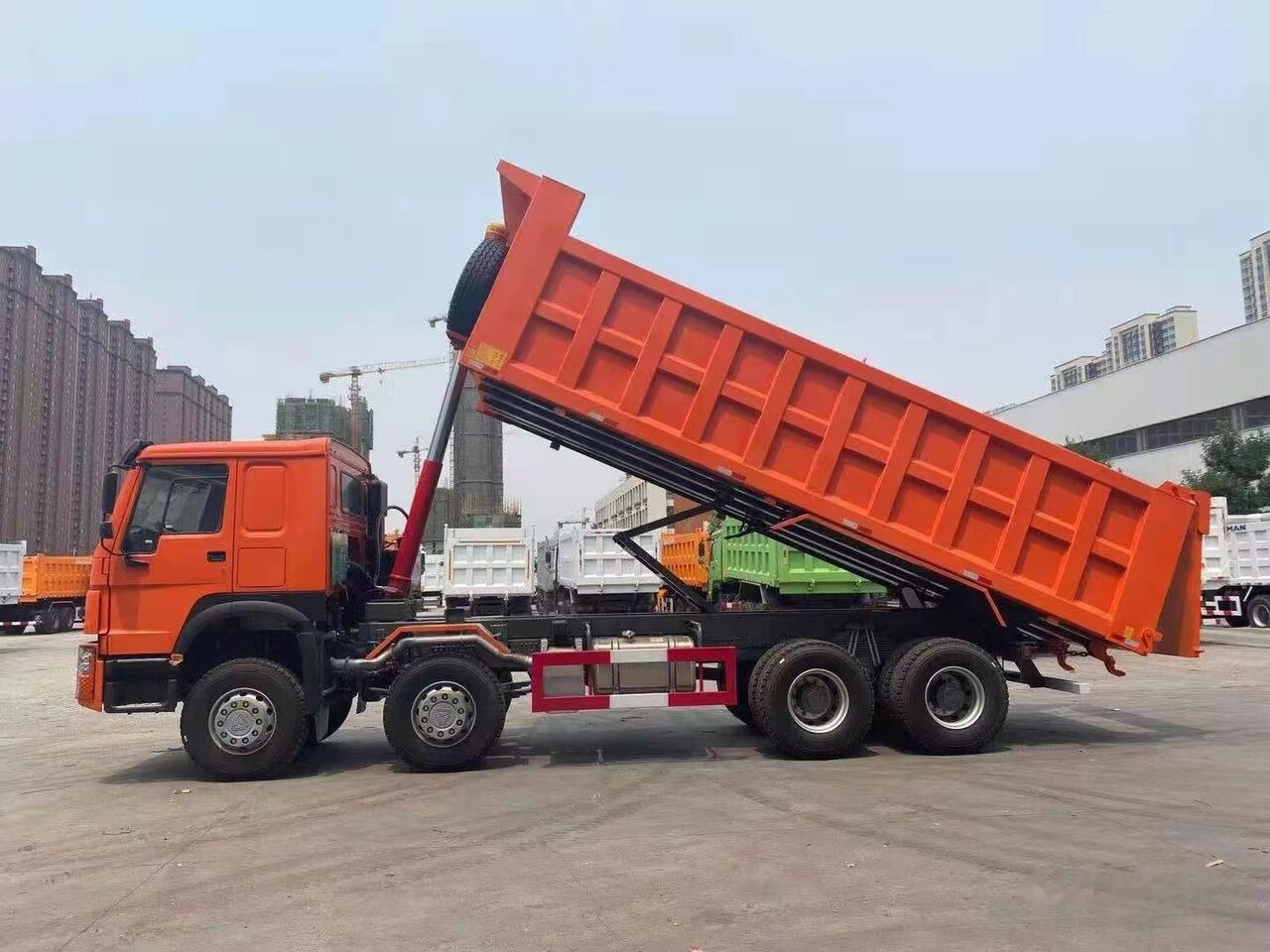 Howo 371 - Camión volquete: foto 1 Howo 371 - Camión volquete: foto 1