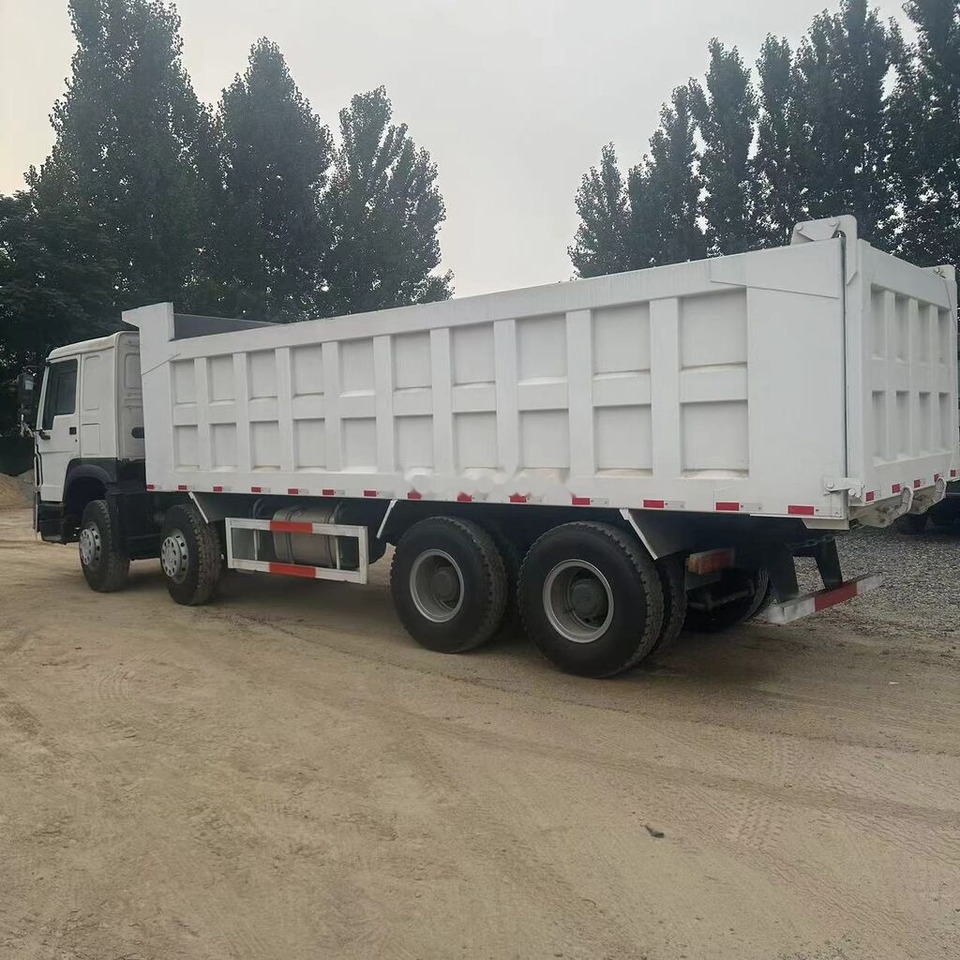 Howo 371 - Camión volquete: foto 1 Howo 371 - Camión volquete: foto 1