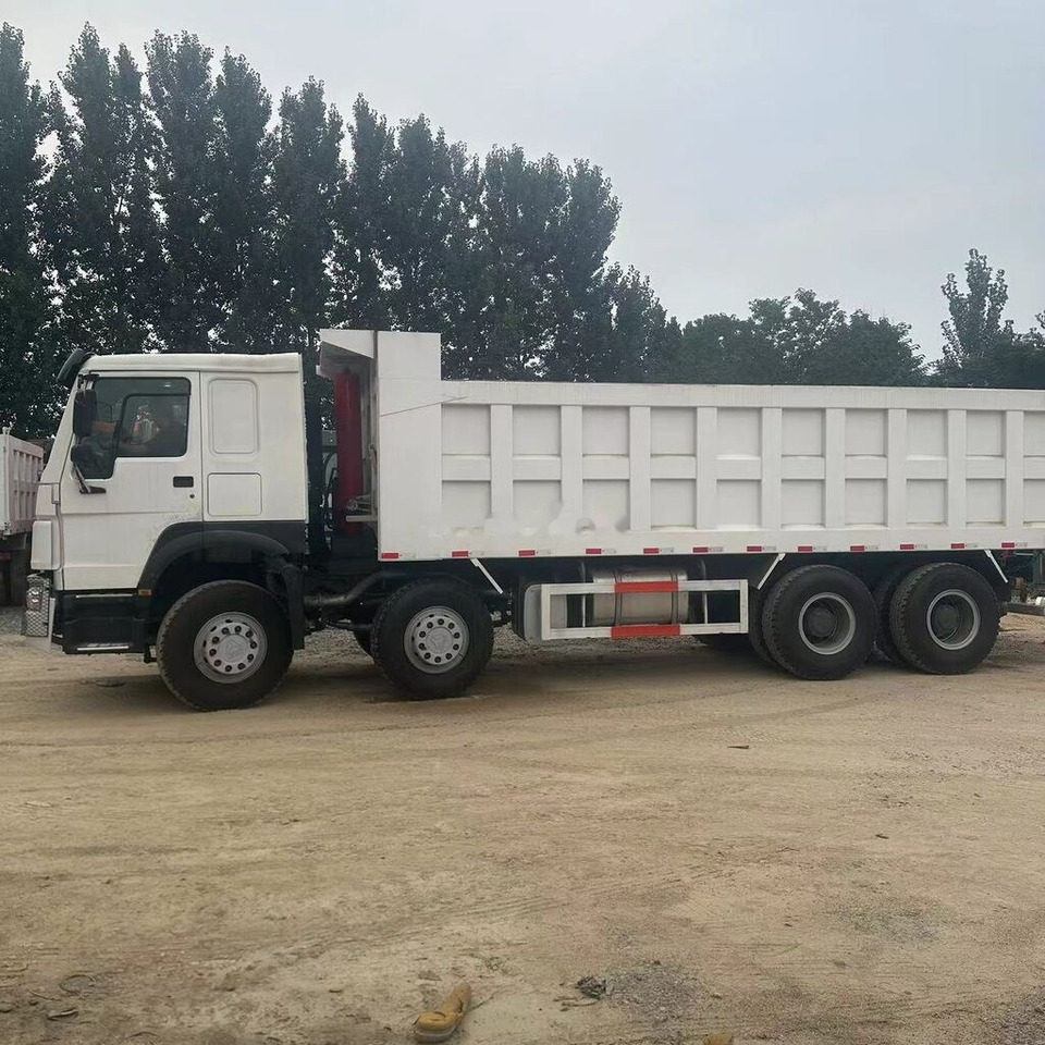 Howo 371 - Camión volquete: foto 2 Howo 371 - Camión volquete: foto 2