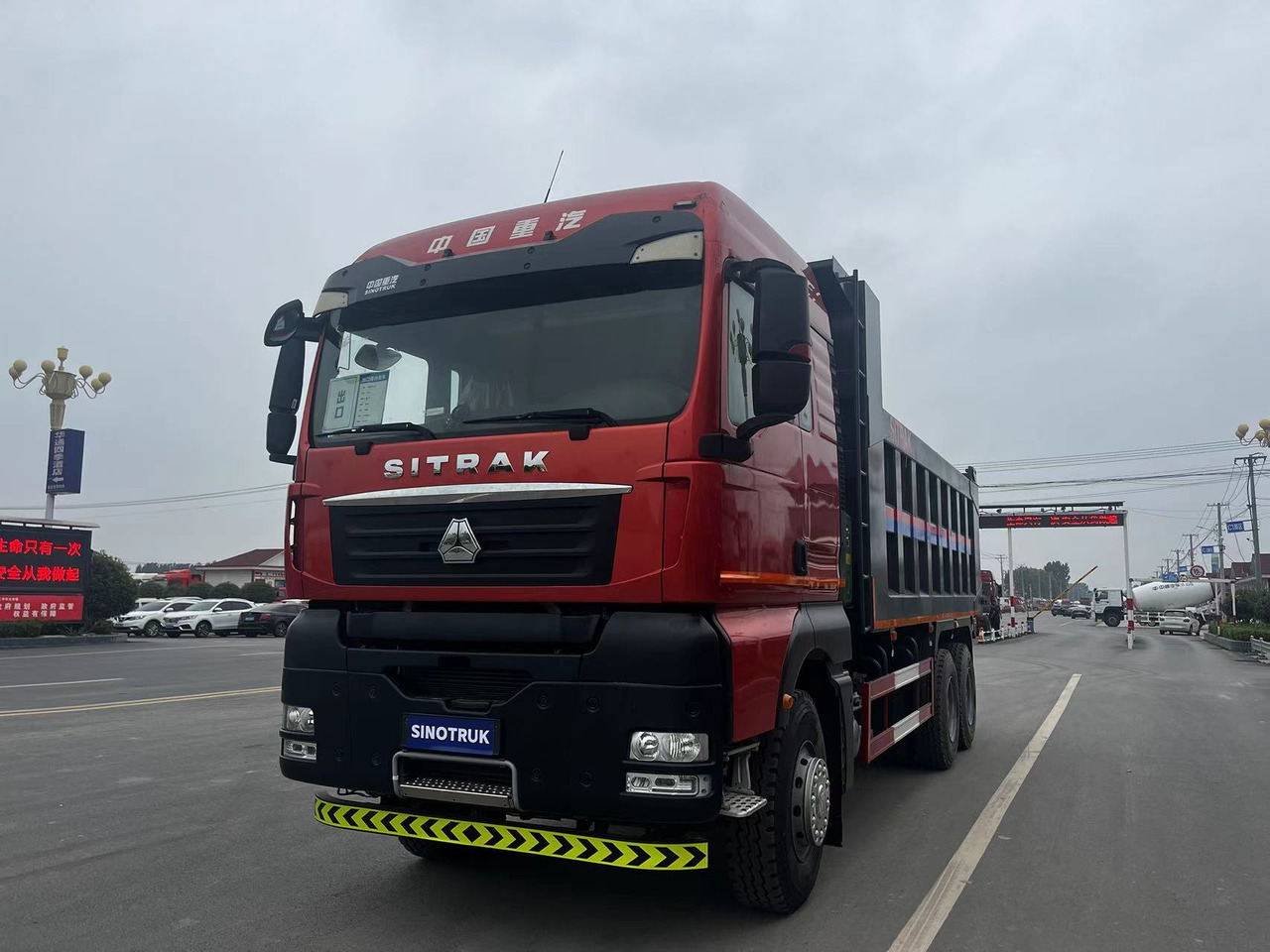 Howo G7W 6X4 Dump Truck - Camión volquete: foto 1 Howo G7W 6X4 Dump Truck - Camión volquete: foto 1