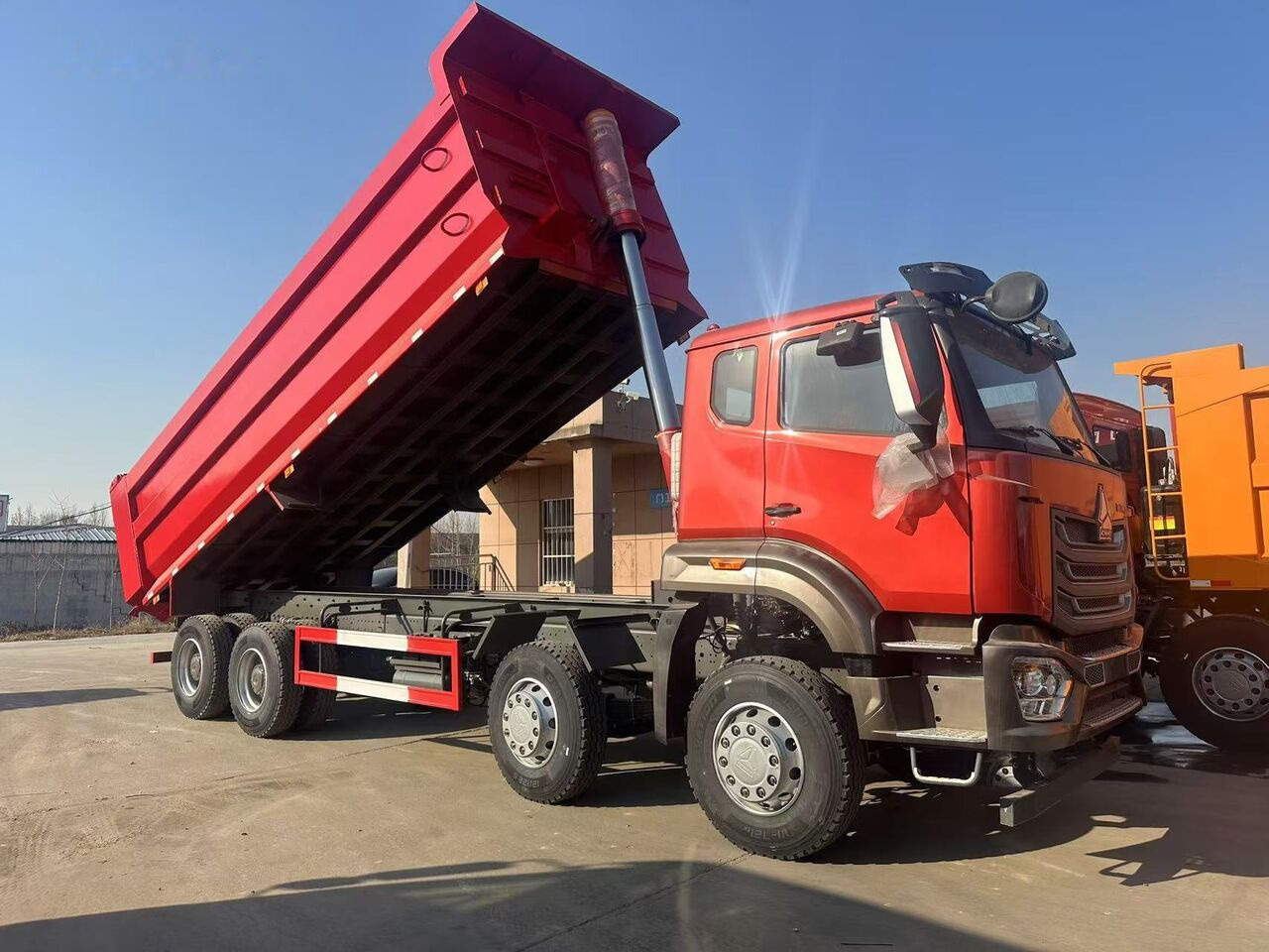 Howo NX series - Camión volquete: foto 3 Howo NX series - Camión volquete: foto 3