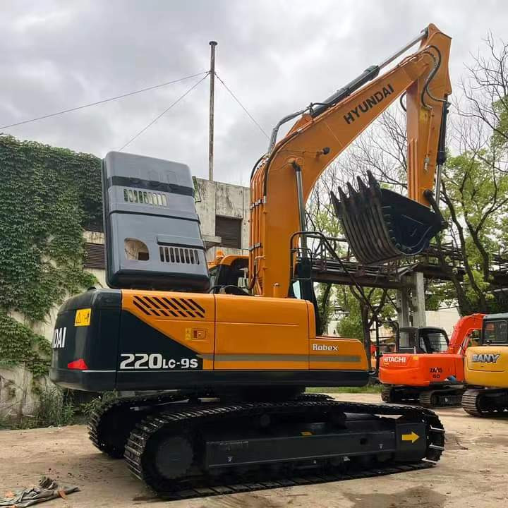 Excavadora de cadenas Hyundai Robex 220 LC-9S: foto 8